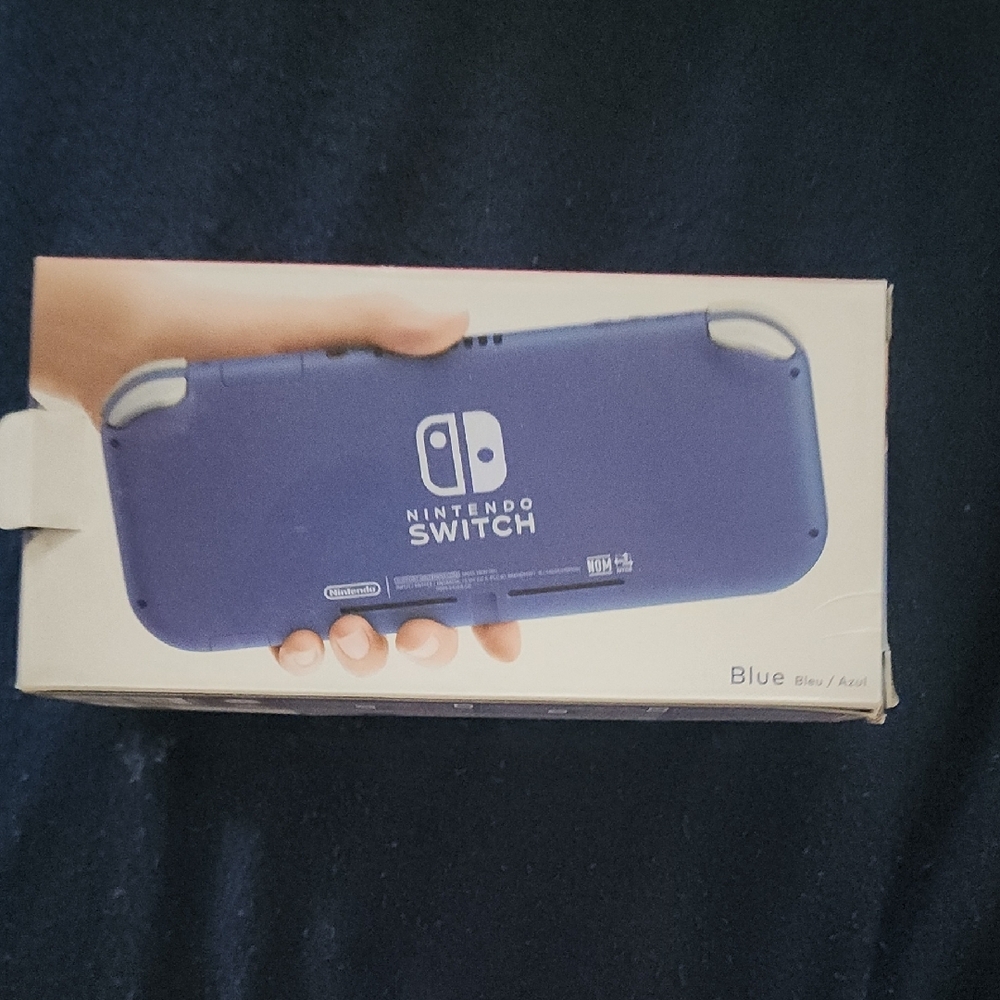 Nintendo Handheld Console - Deep Blue - Picture 3 of 5